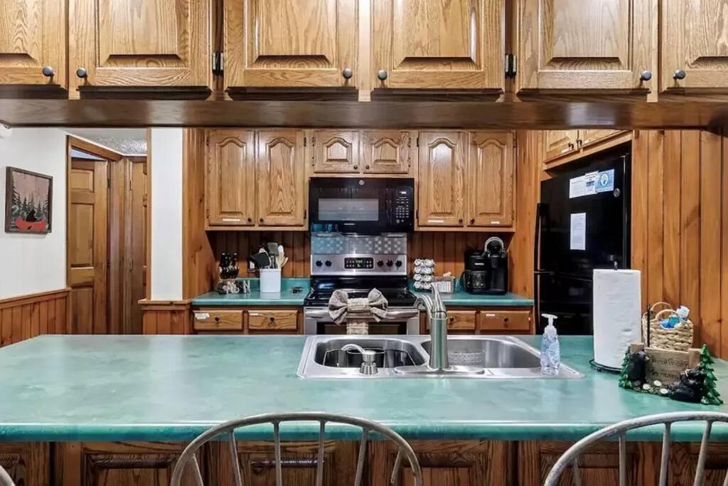 Beary Peaceful Smokies Retreat: Hot-Tub & Pools Villa Pigeon Forge Exterior photo