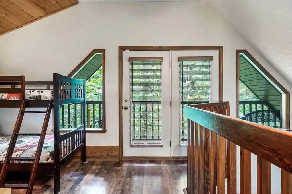 Beary Peaceful Smokies Retreat: Hot-Tub & Pools Villa Pigeon Forge Exterior photo