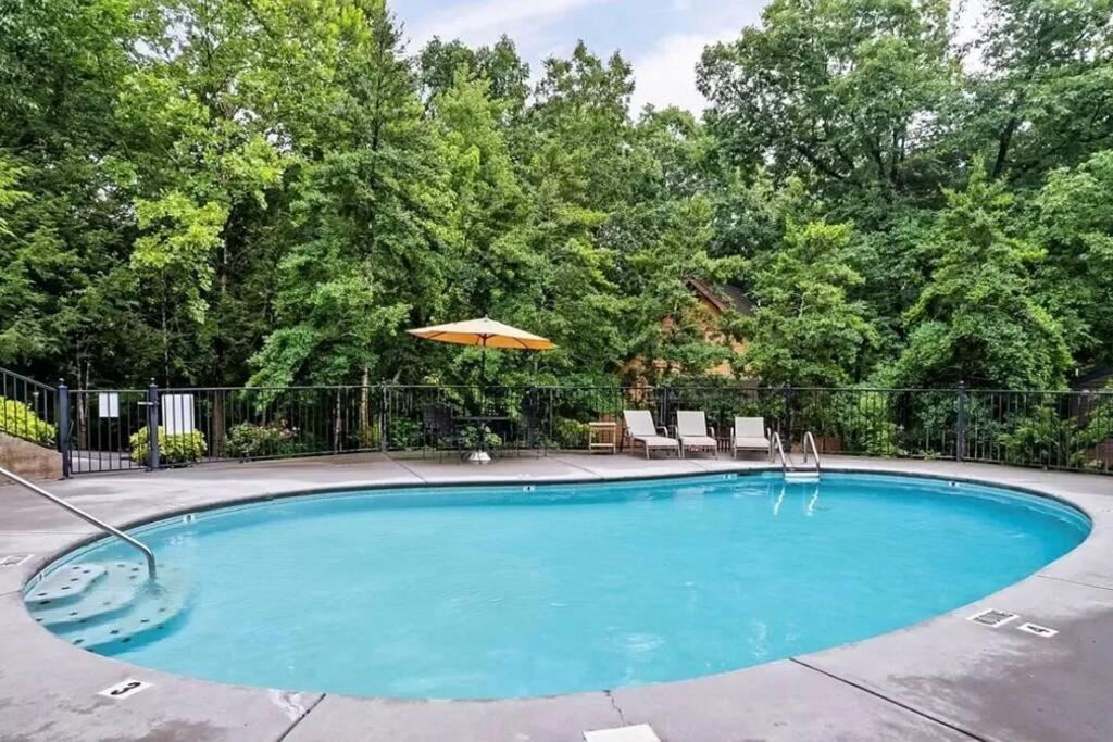 Beary Peaceful Smokies Retreat: Hot-Tub & Pools Villa Pigeon Forge Exterior photo